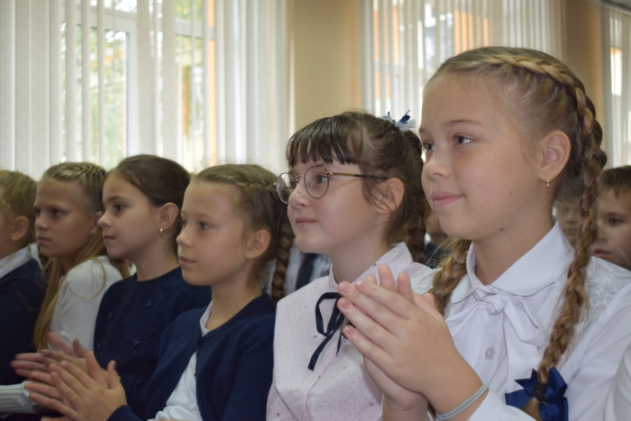 Школы иваново прием в 10 класс. 7 Школа Ивантеевка разговоры о важном фото.
